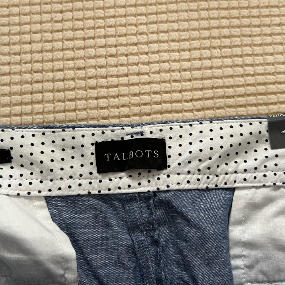 Talbots Light Blue chambray Women's Bermudas - Picture 4 of 4